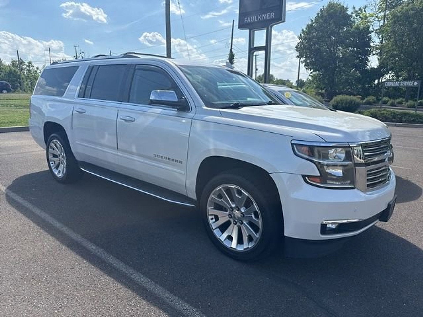 2020 Chevrolet Suburban 4WD 1500 Premier's photo