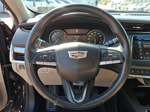 2022 Cadillac XT4 AWD Luxury