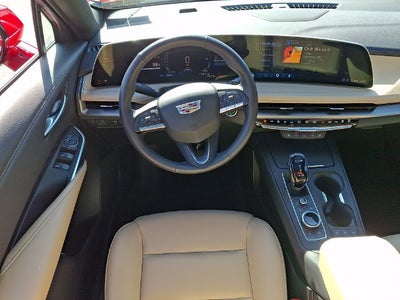 2024 Cadillac XT4 Luxury
