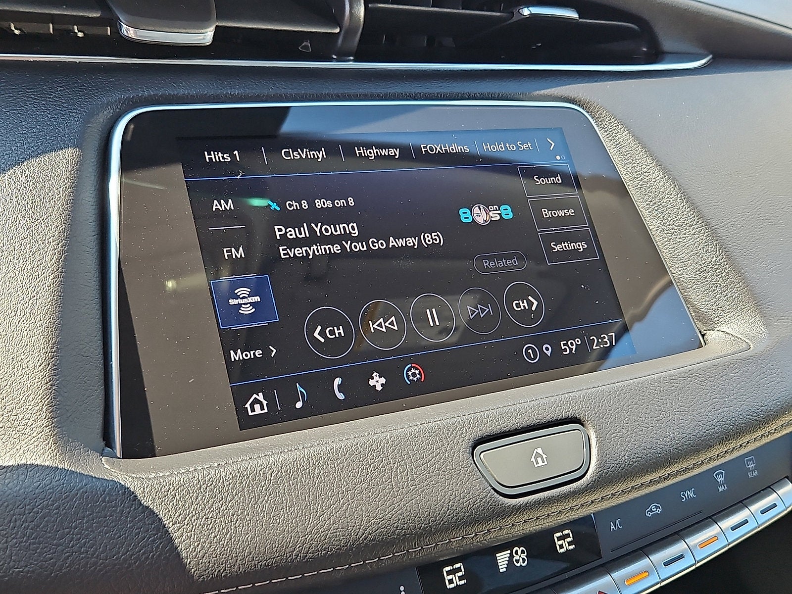 2023 Cadillac XT4 Luxury