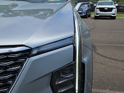 2025 Cadillac XT4 Premium Luxury