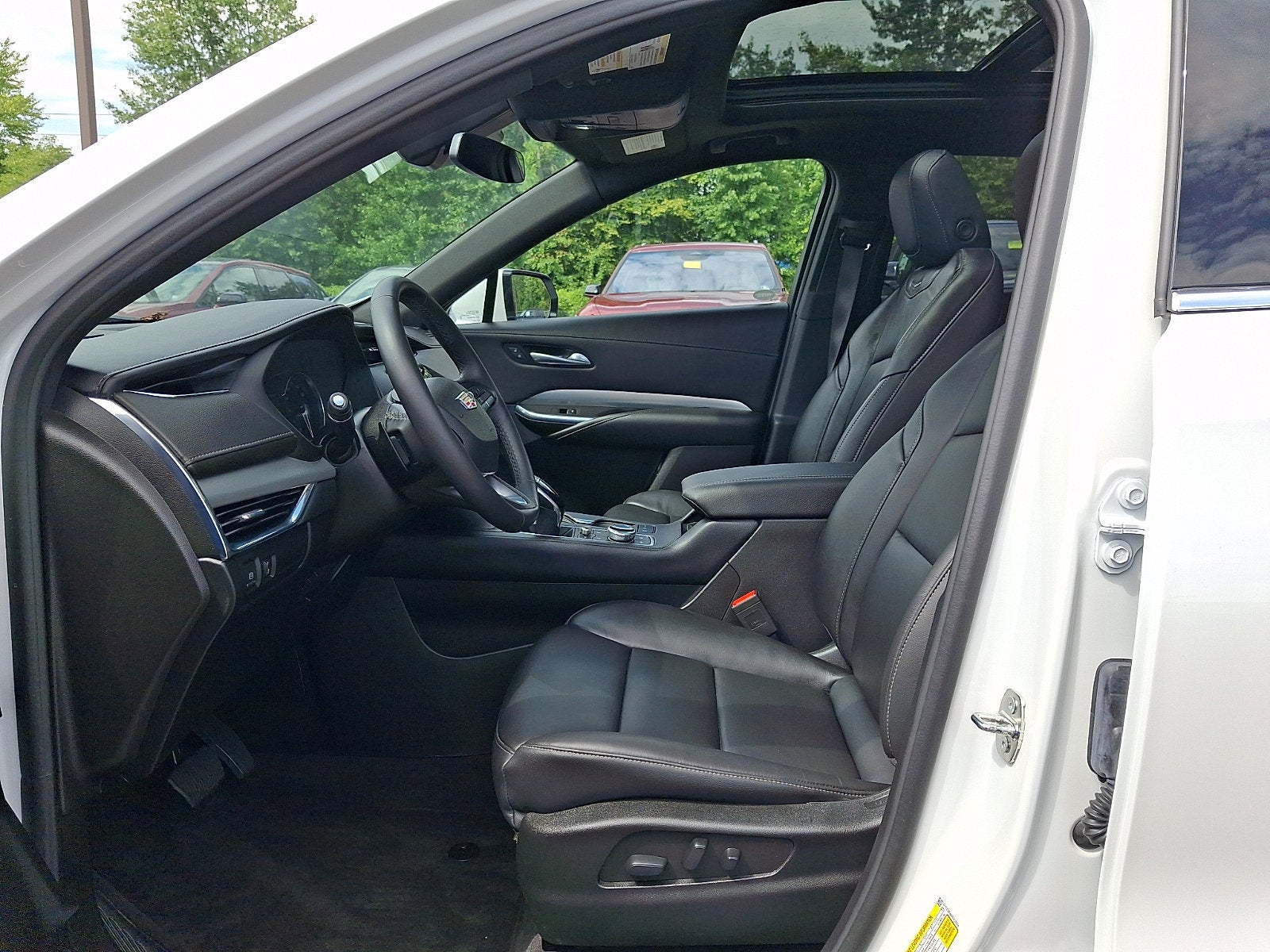 2023 Cadillac XT4 AWD Premium Luxury