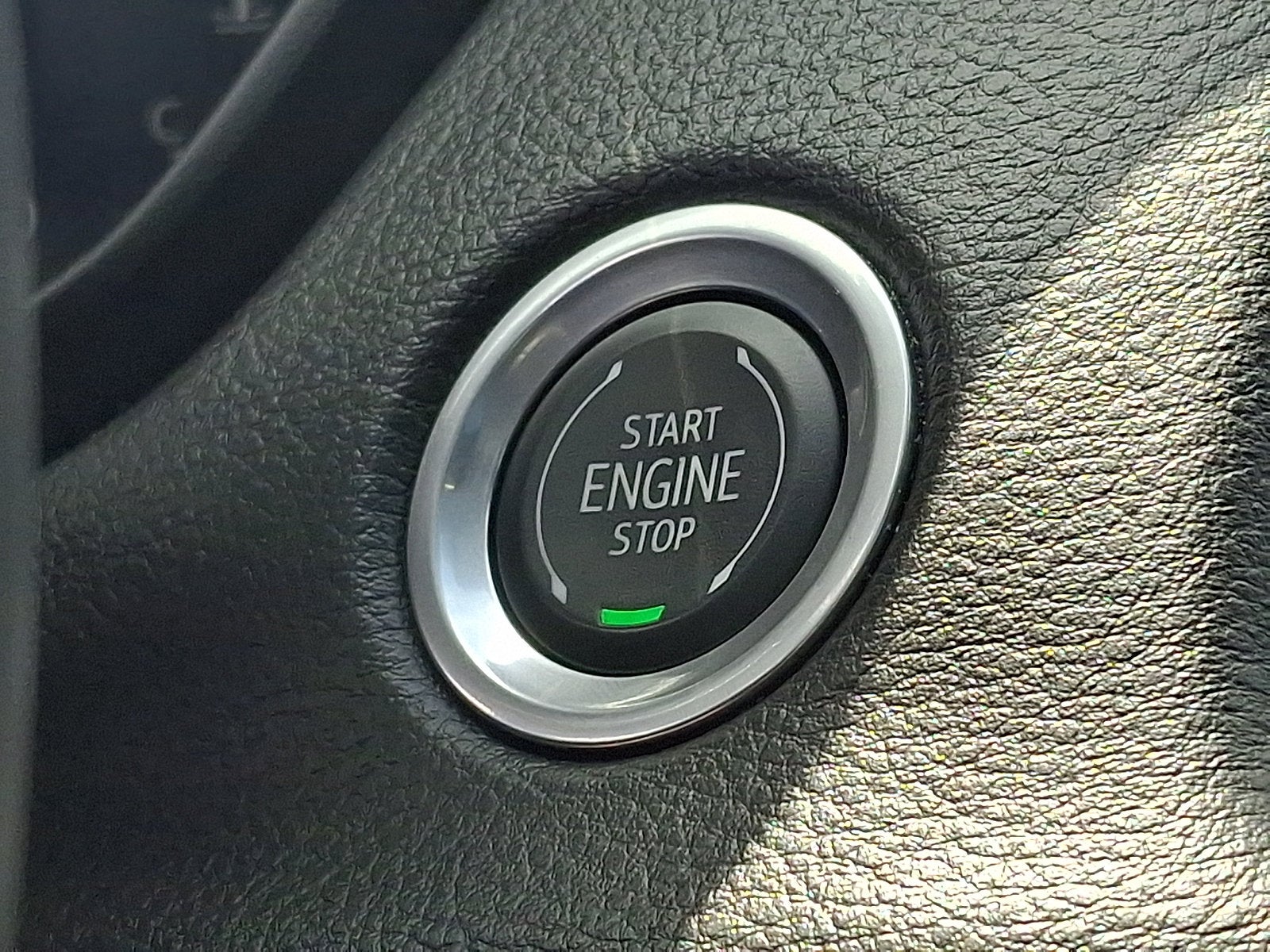2023 Cadillac XT4 AWD Premium Luxury