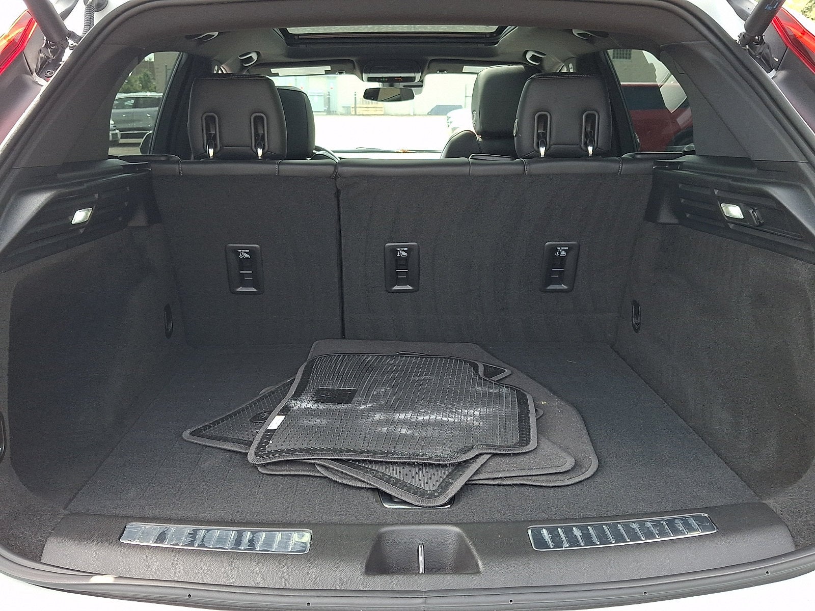 2023 Cadillac XT4 AWD Premium Luxury