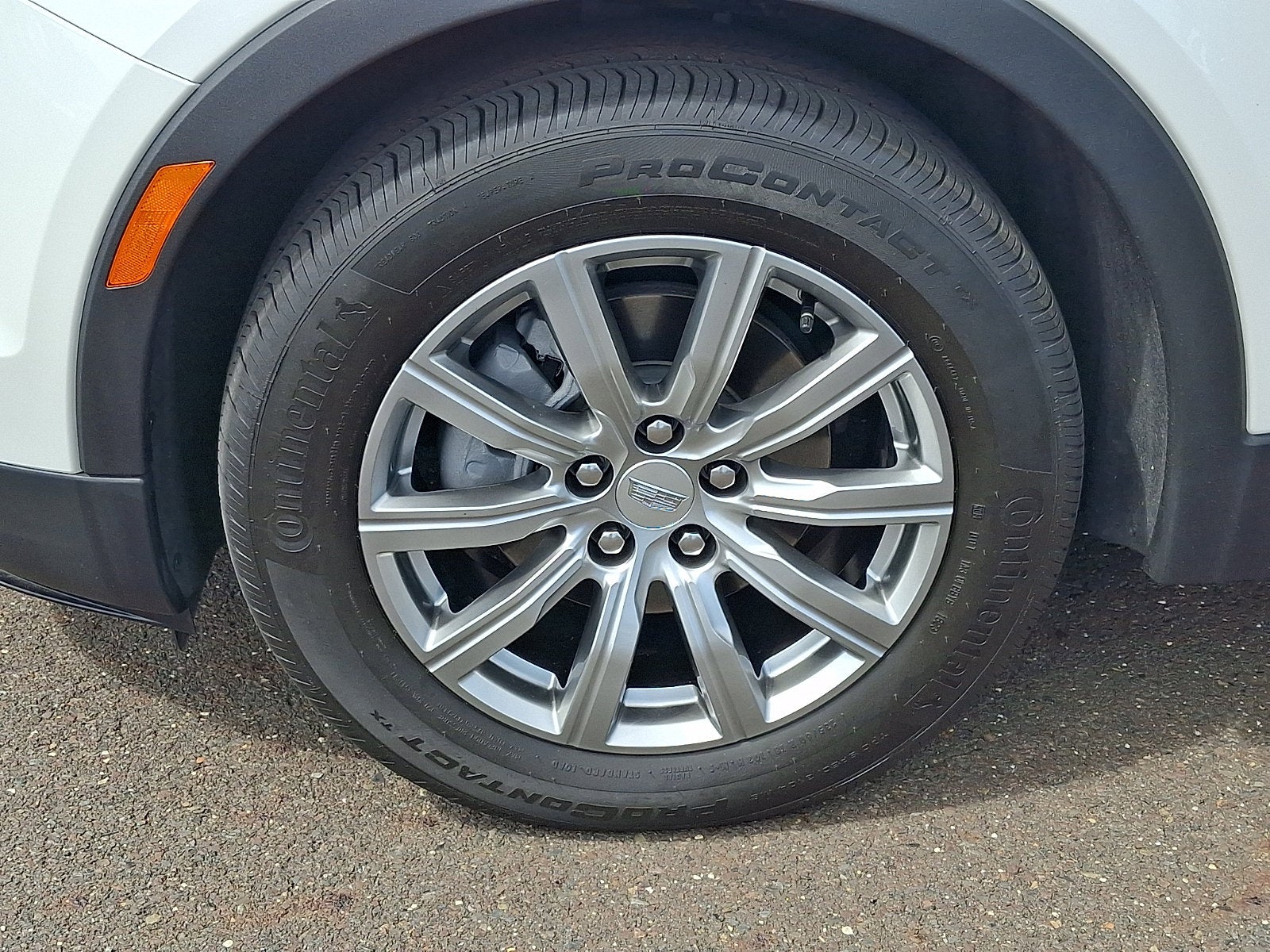 2023 Cadillac XT4 AWD Premium Luxury
