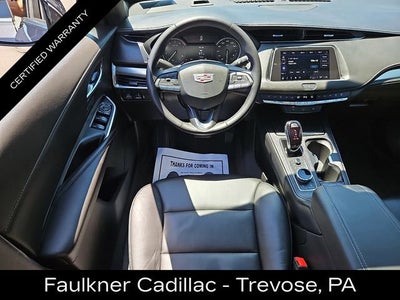 2023 Cadillac XT4 Premium Luxury
