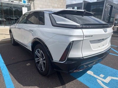 2024 Cadillac LYRIQ Luxury 1