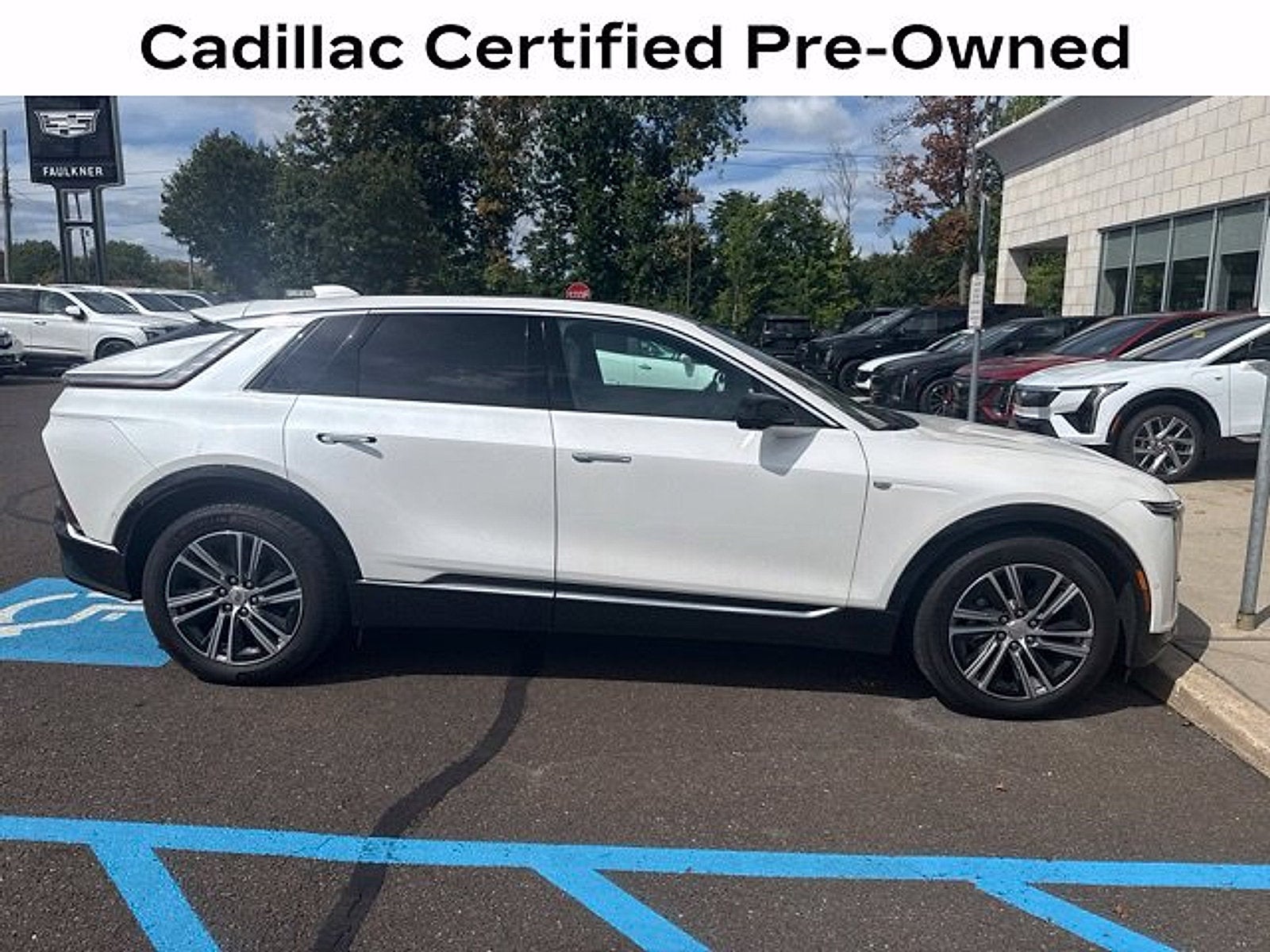 Used 2024 Cadillac LYRIQ Luxury 1 with VIN 1GYKPPRL4RZ100406 for sale in Feasterville-Trevose, PA