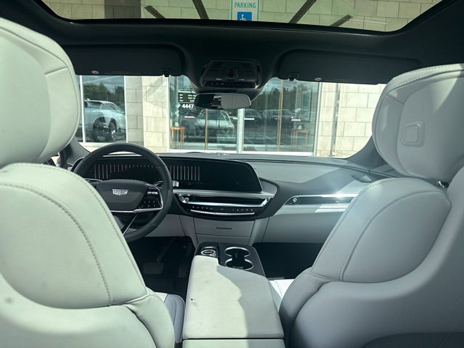 2024 Cadillac LYRIQ Luxury 1