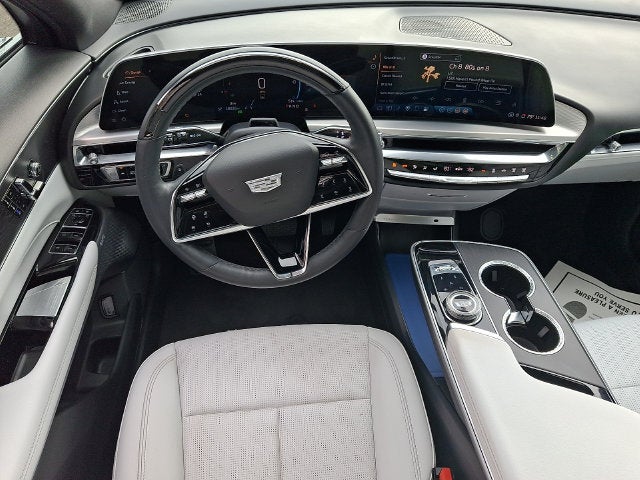 2024 Cadillac LYRIQ Luxury 3
