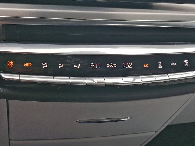2024 Cadillac LYRIQ Luxury 3