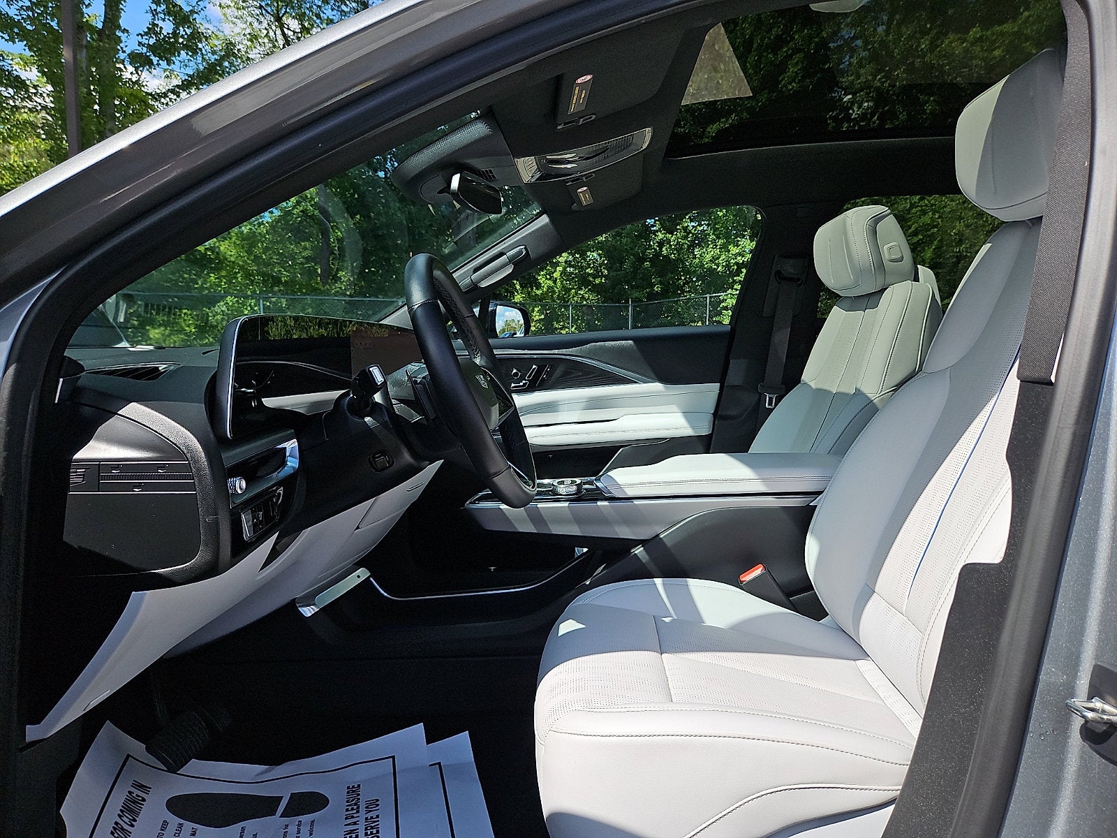 2024 Cadillac LYRIQ Sport 1