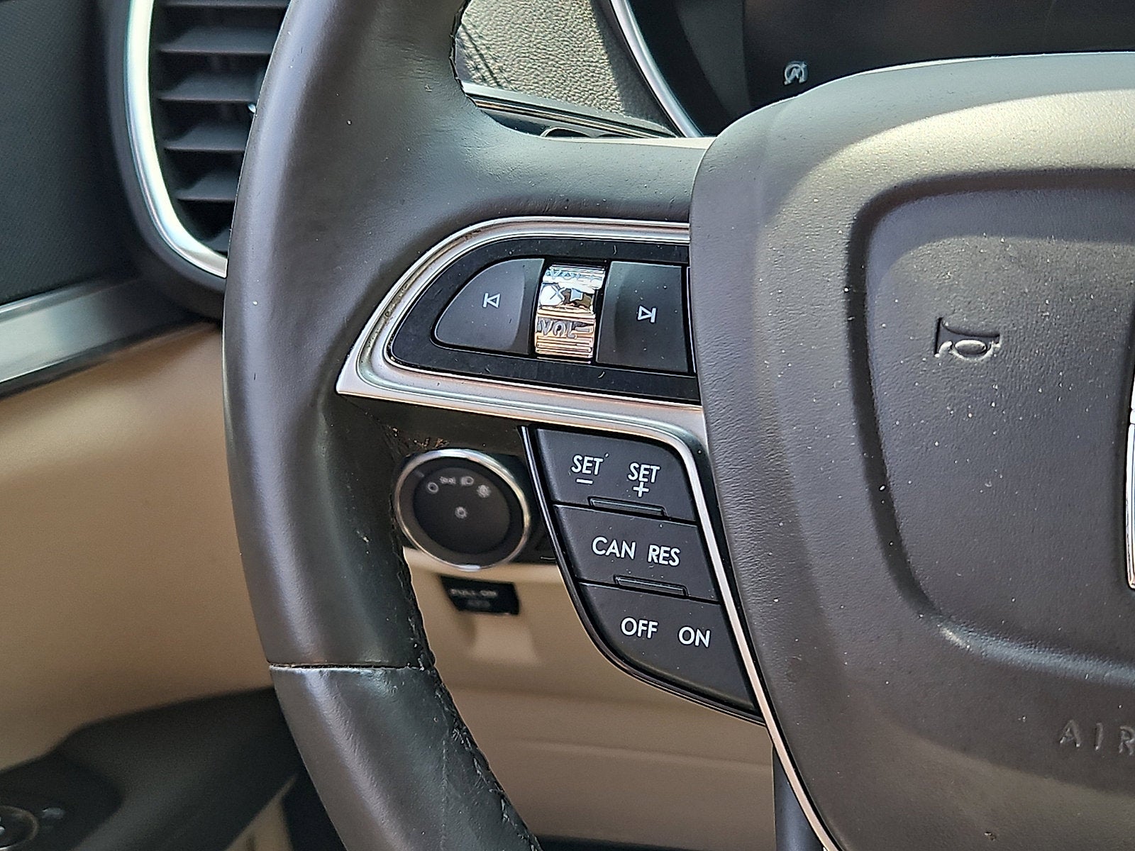 2020 Lincoln Nautilus Standard