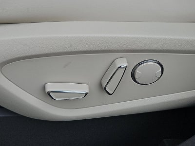 2019 Lincoln Nautilus Select