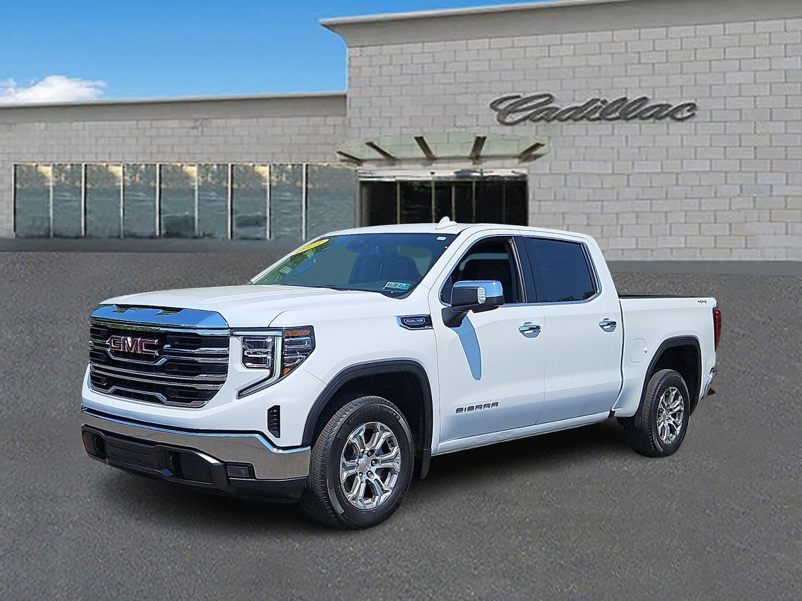 2025 GMC Sierra 4WD Crew Cab Short Box SLT's photo