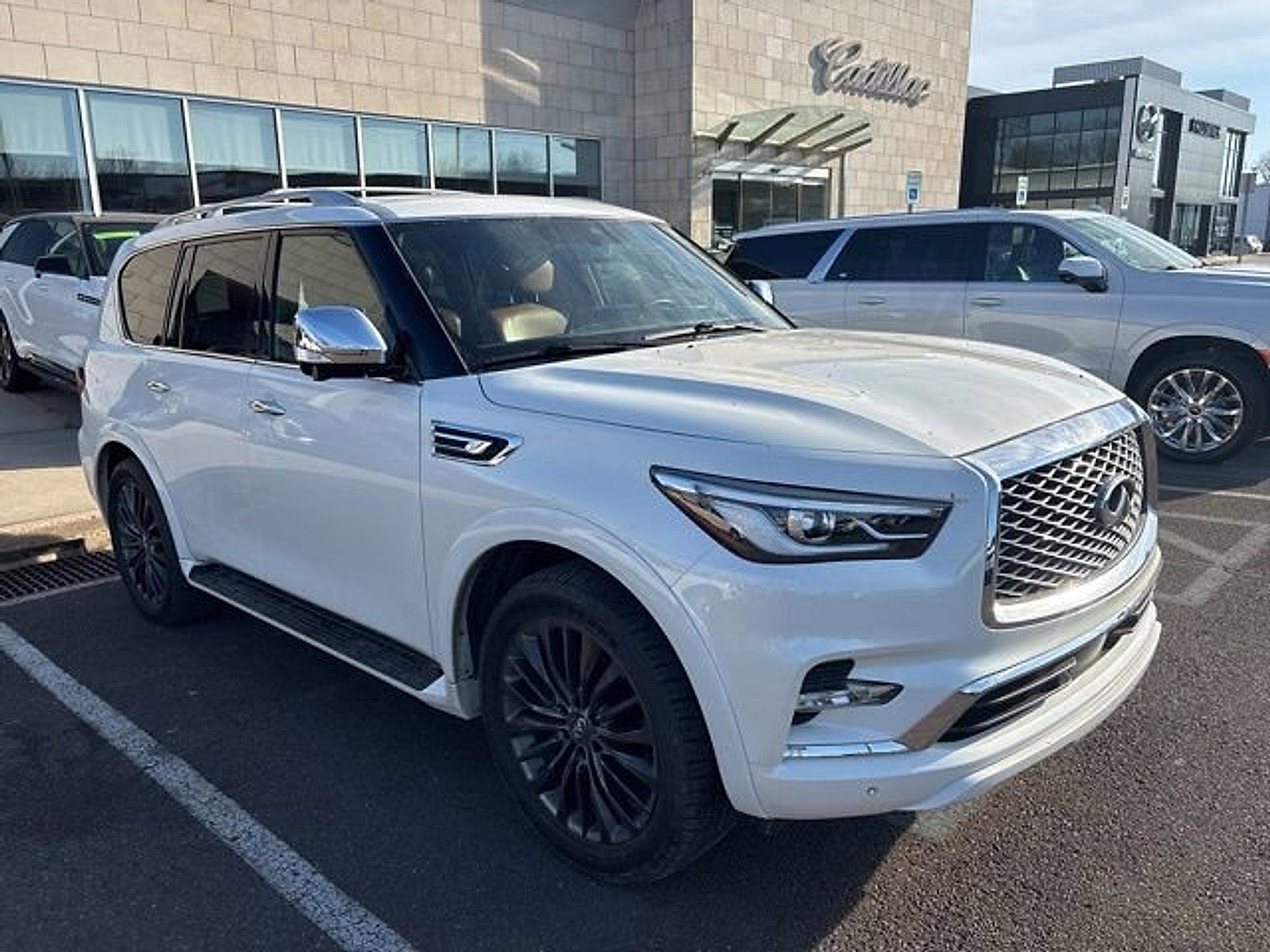 2023 INFINITI QX80 SENSORY