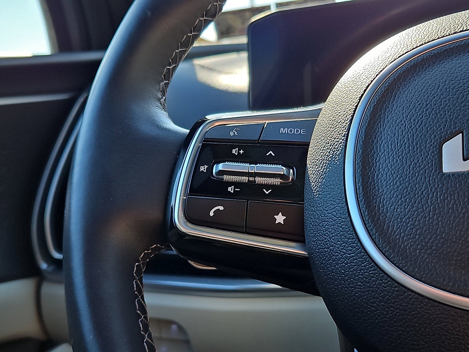 2025 Kia Sorento Plug-In Hybrid SX Prestige