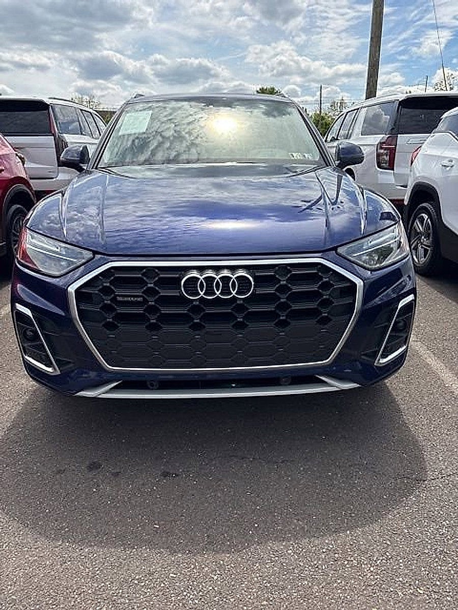 2023 Audi Q5 45 Premium's photo