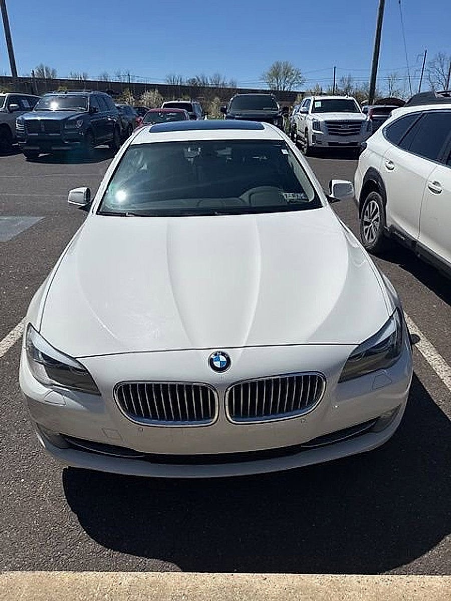 2011 BMW 5 Series 550i