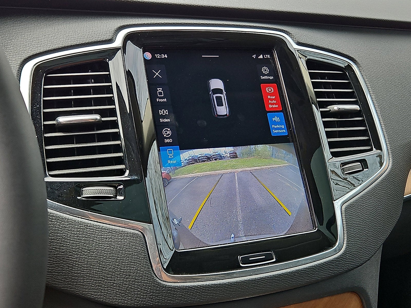 2023 Volvo XC90 Plus