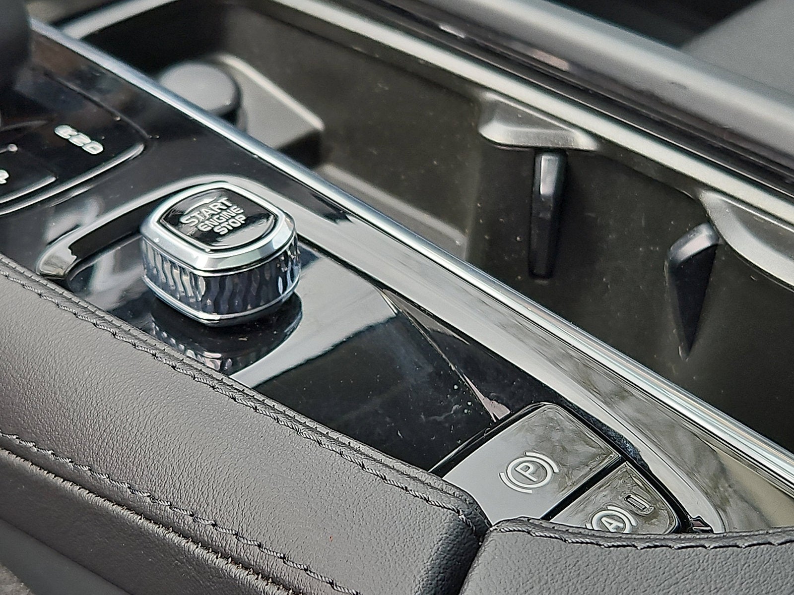 2023 Volvo XC90 Plus