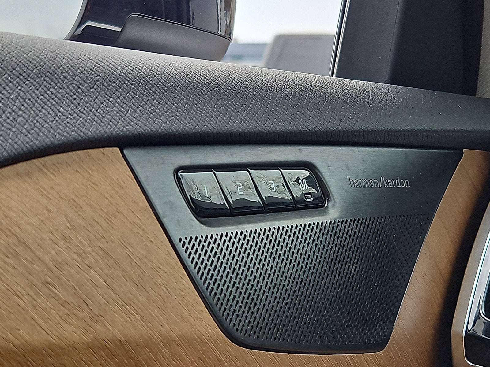 2023 Volvo XC90 Plus