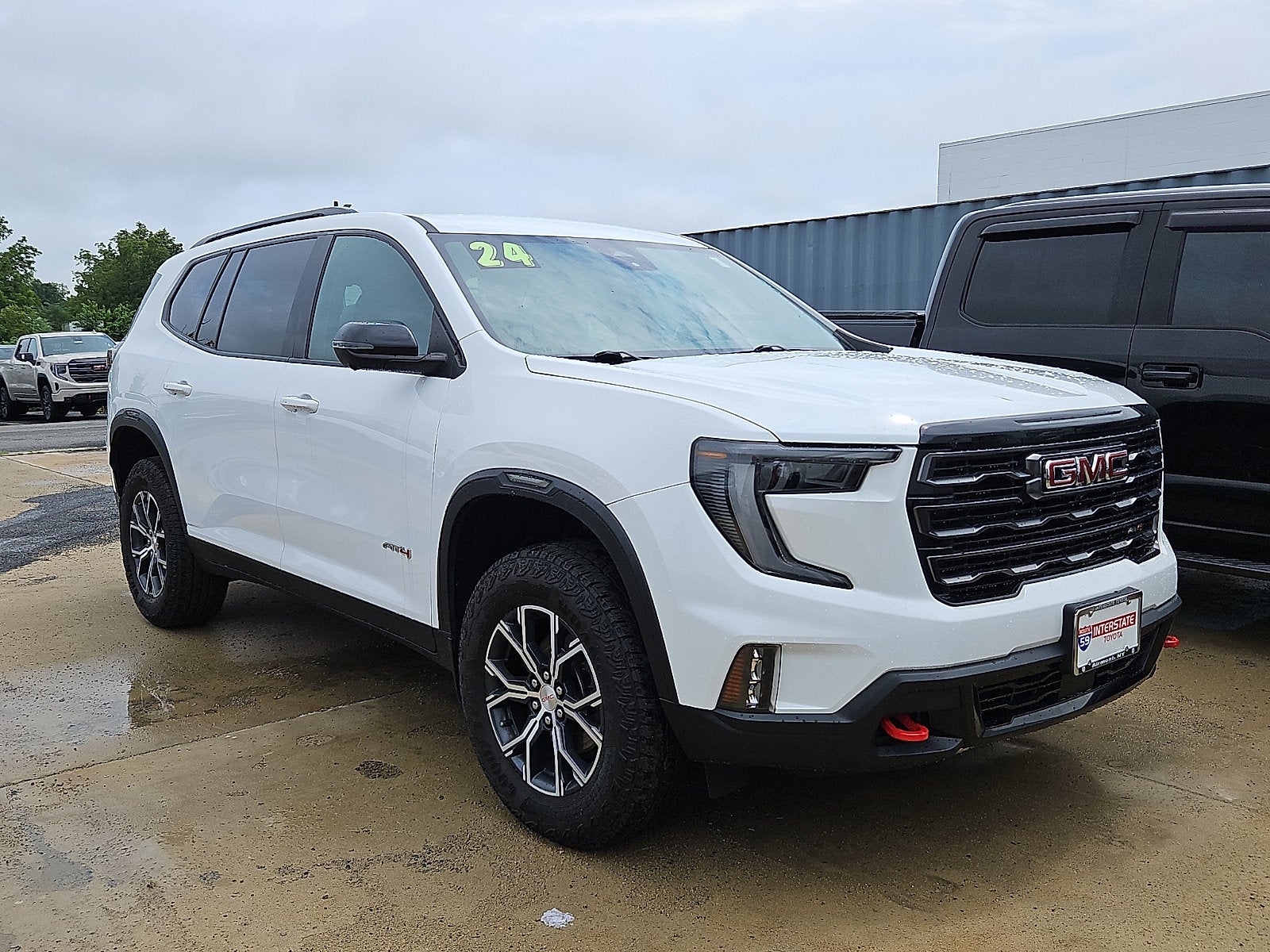 2024 GMC Acadia AT4