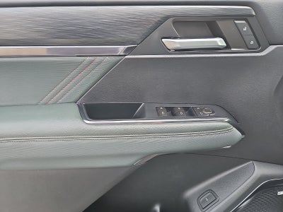 2024 GMC Acadia AT4