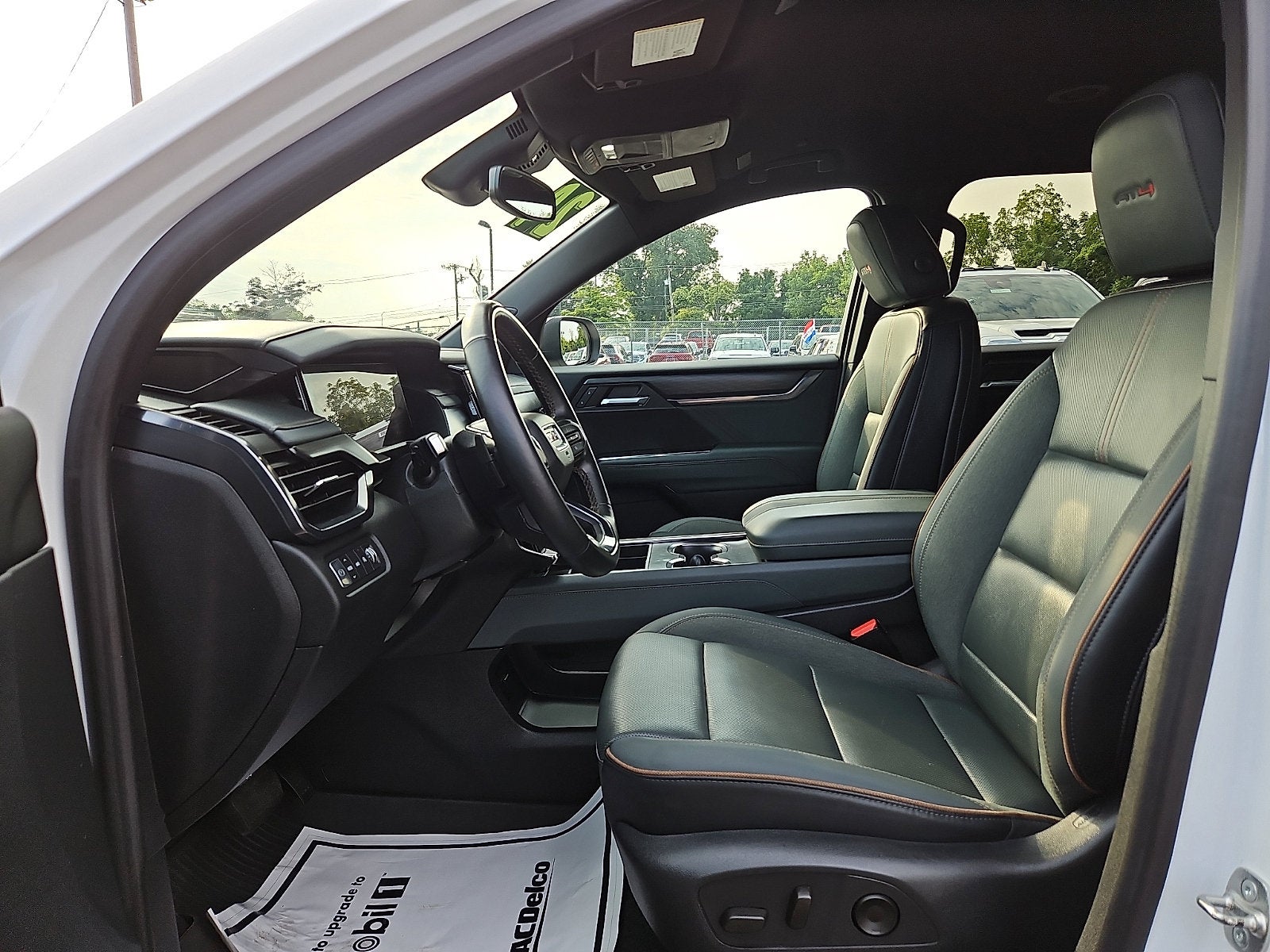 2024 GMC Acadia AT4