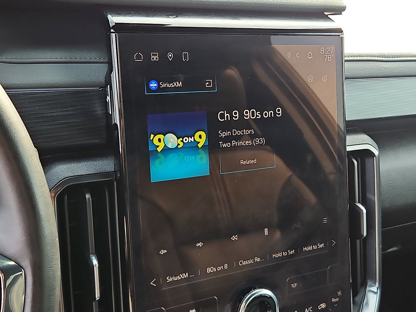 2024 GMC Acadia AT4