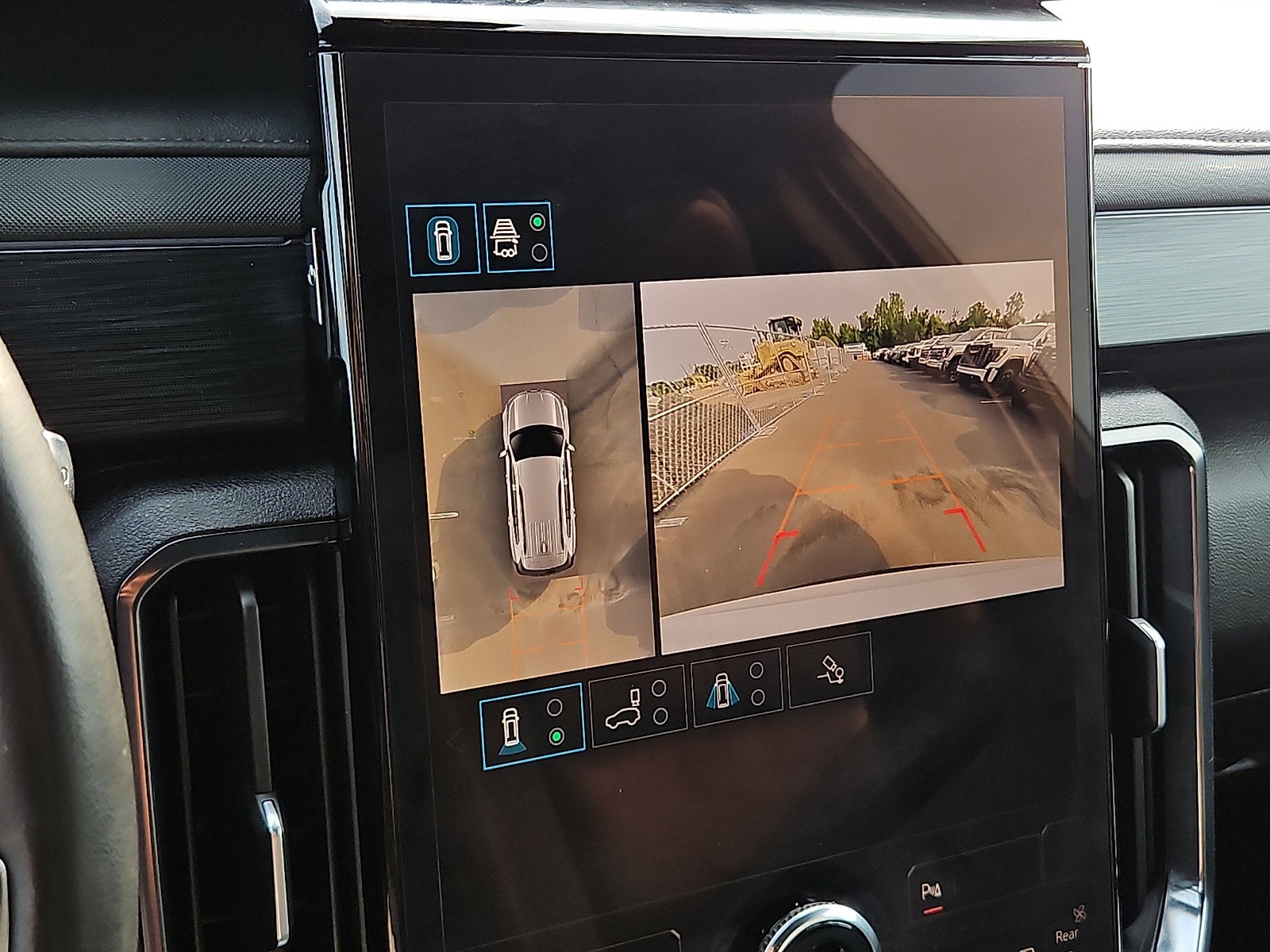 2024 GMC Acadia AT4