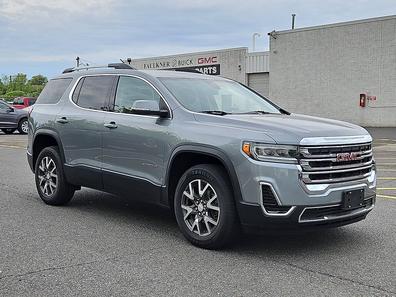 2023 GMC Acadia SLE