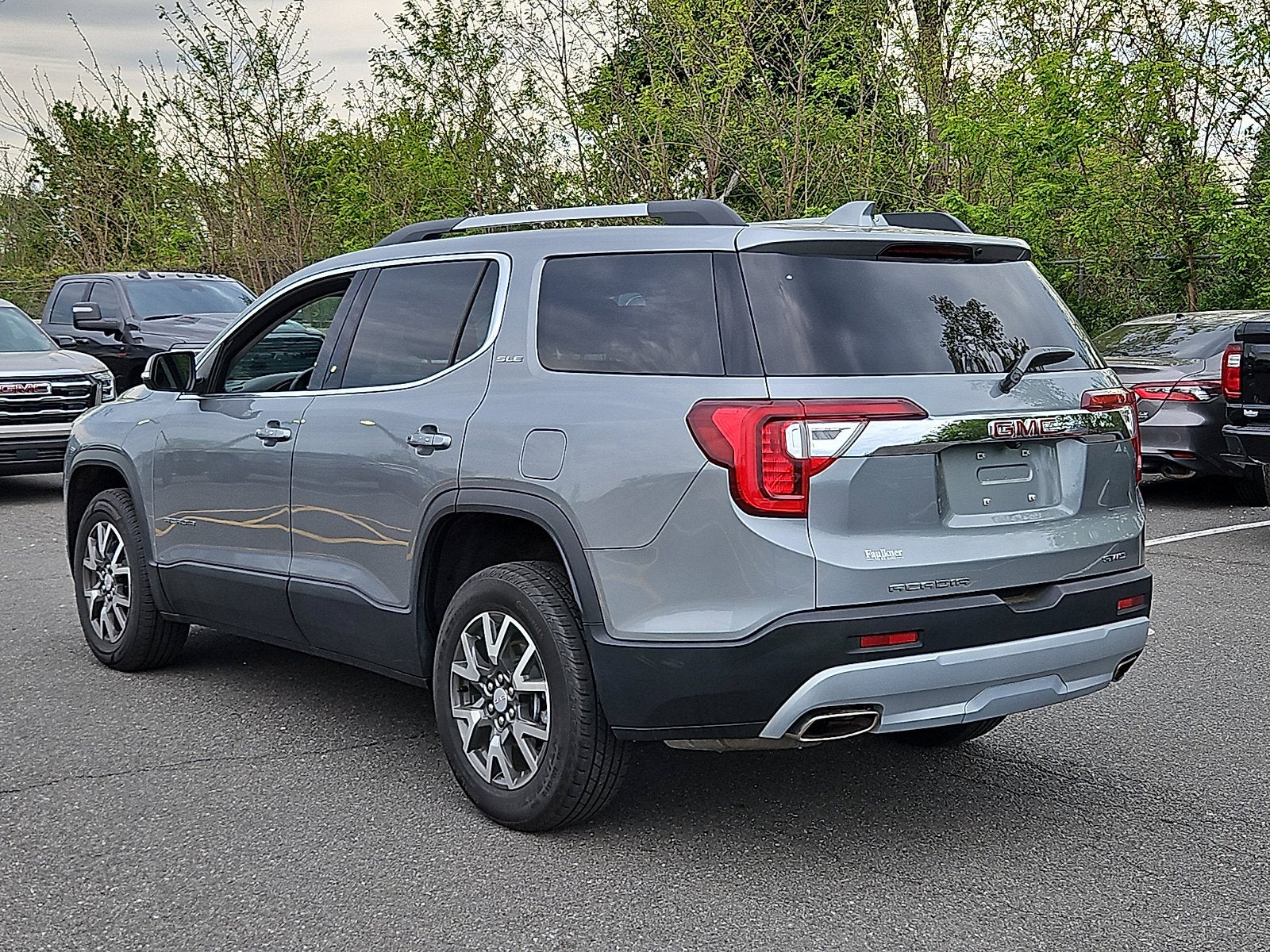 2023 GMC Acadia SLE