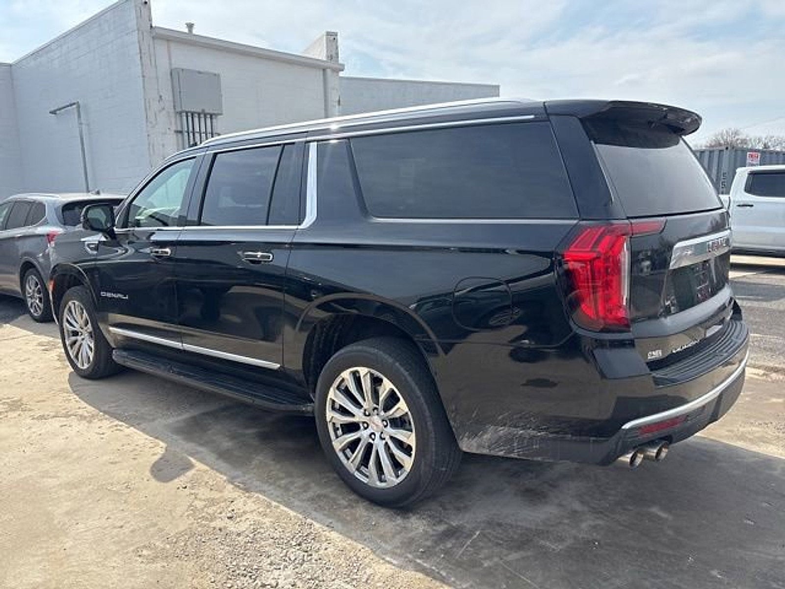2023 GMC Yukon XL Denali