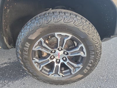 2023 GMC Canyon 4WD AT4