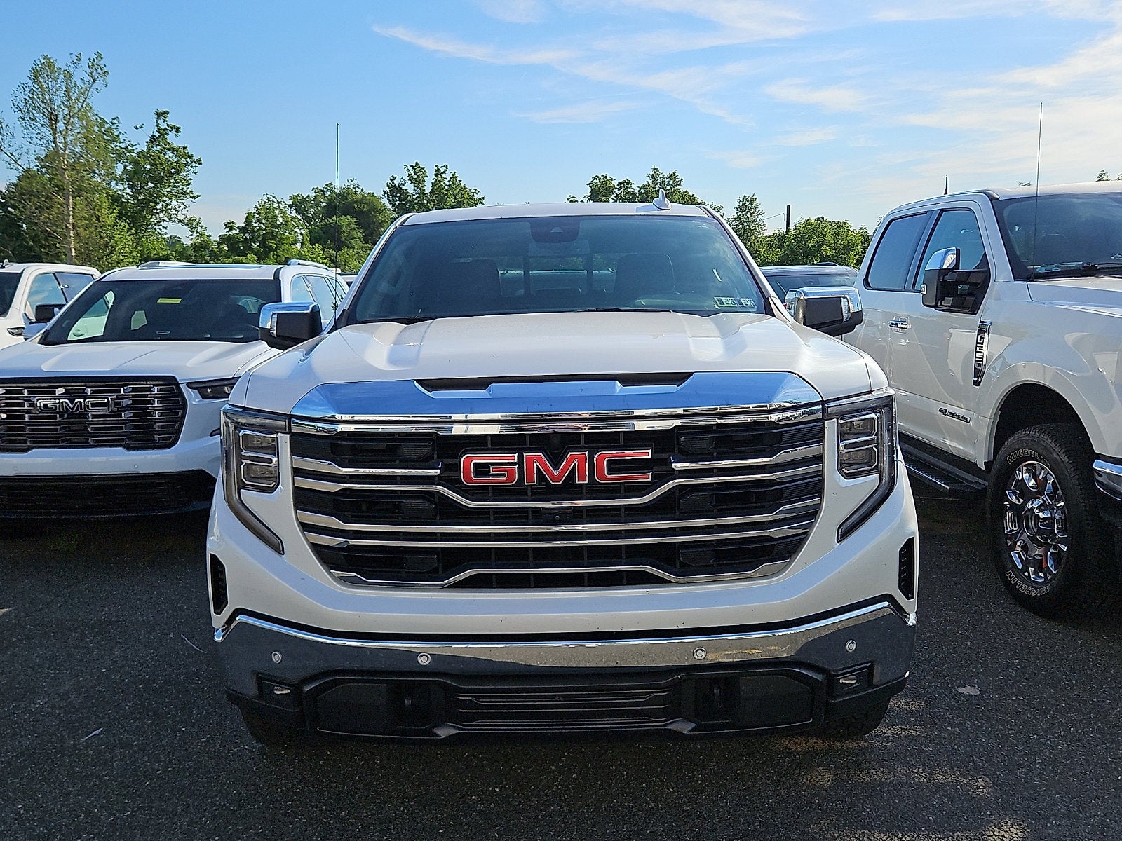 2024 GMC Sierra 1500 SLT