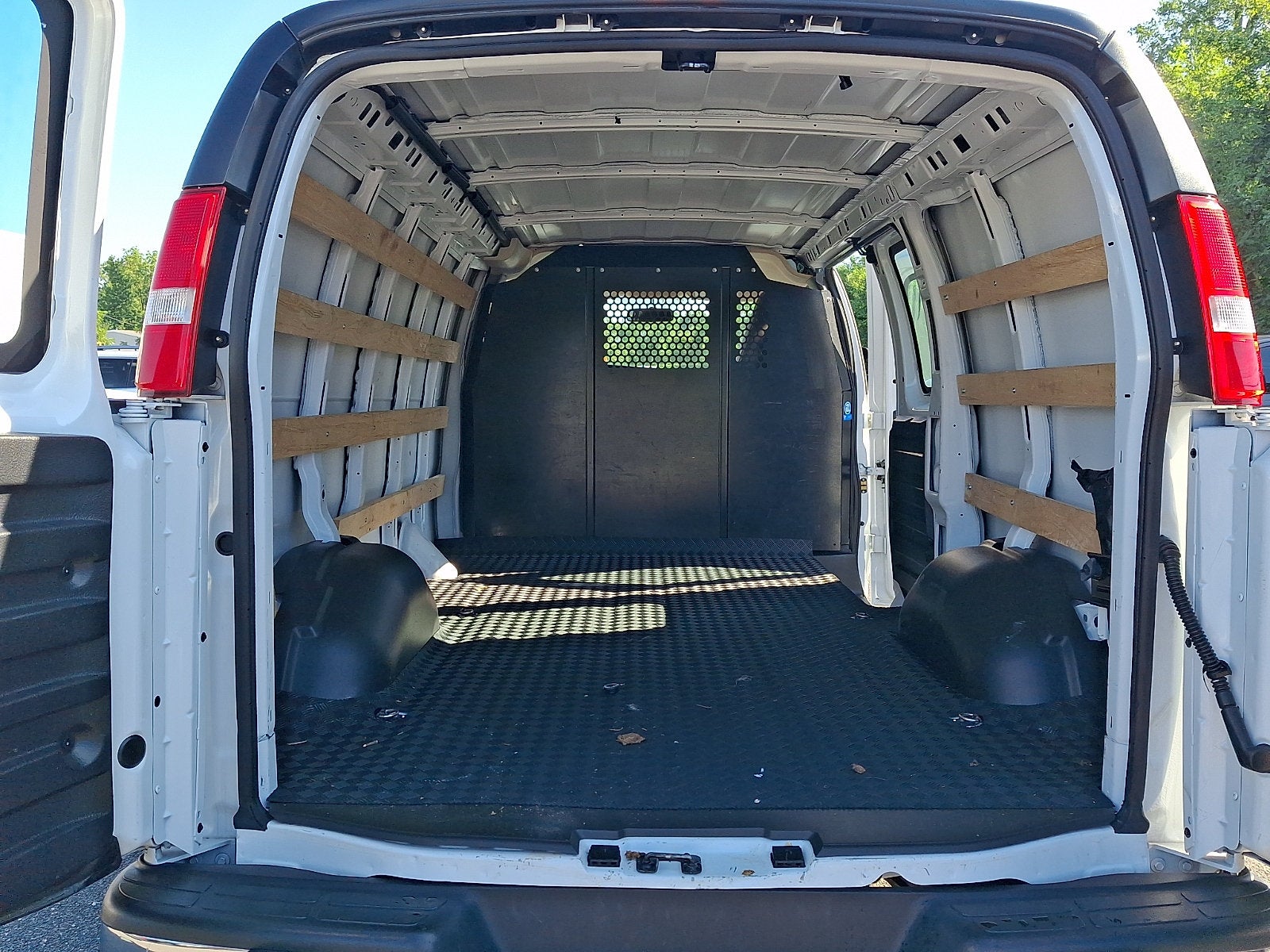 2025 GMC Savana Cargo Work Van