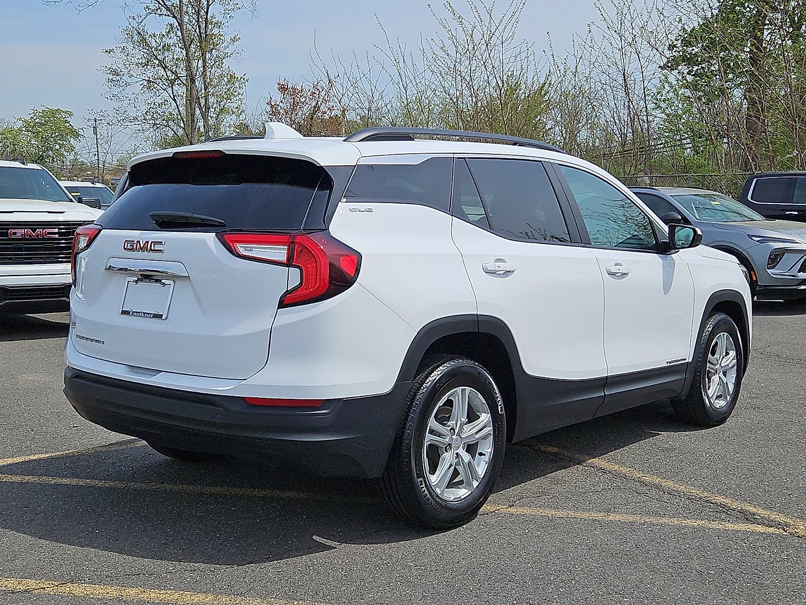 2023 GMC Terrain SLE