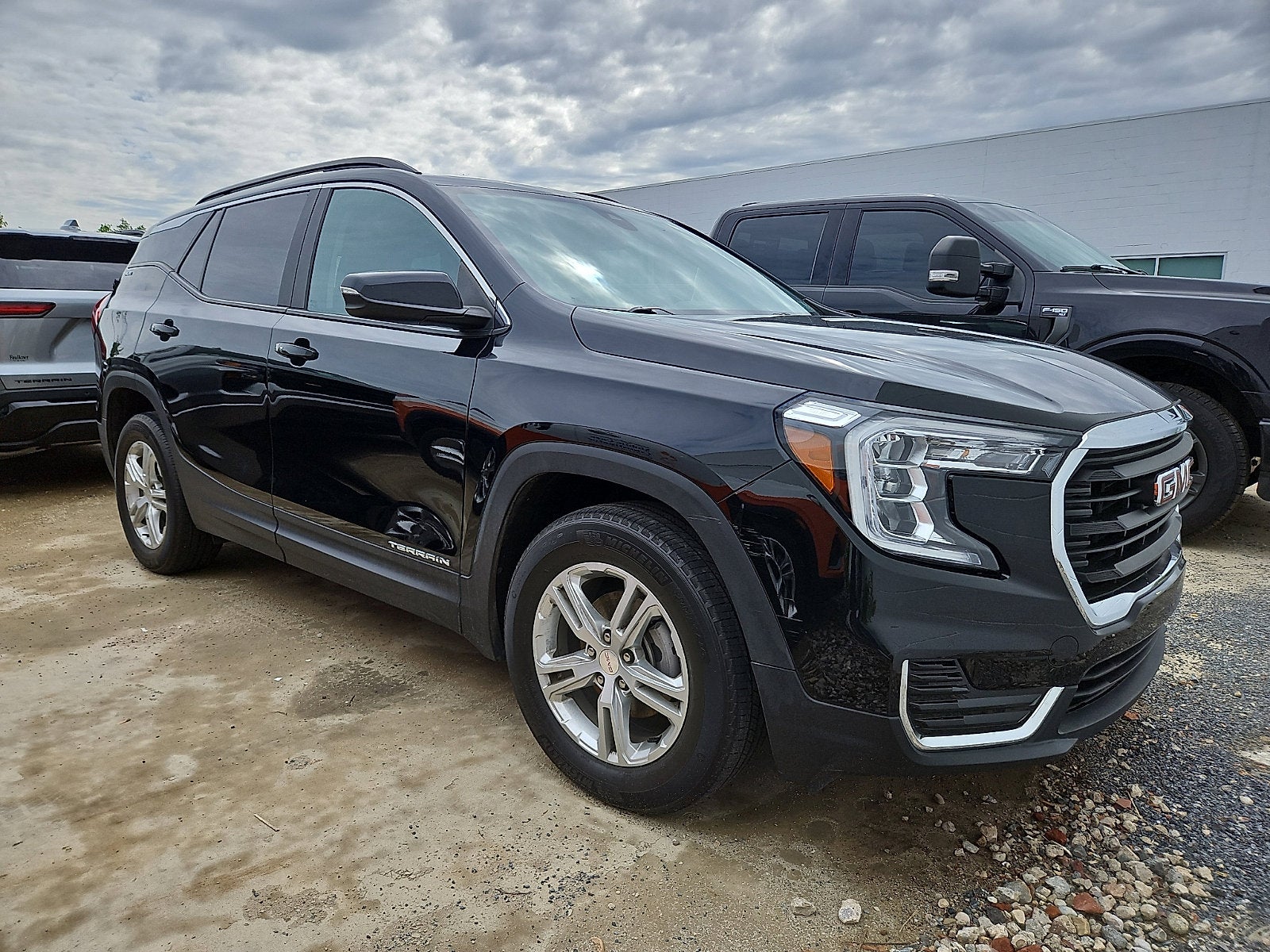 2023 GMC Terrain SLE