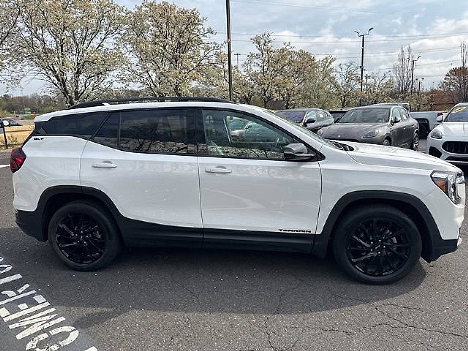 2023 GMC Terrain SLT