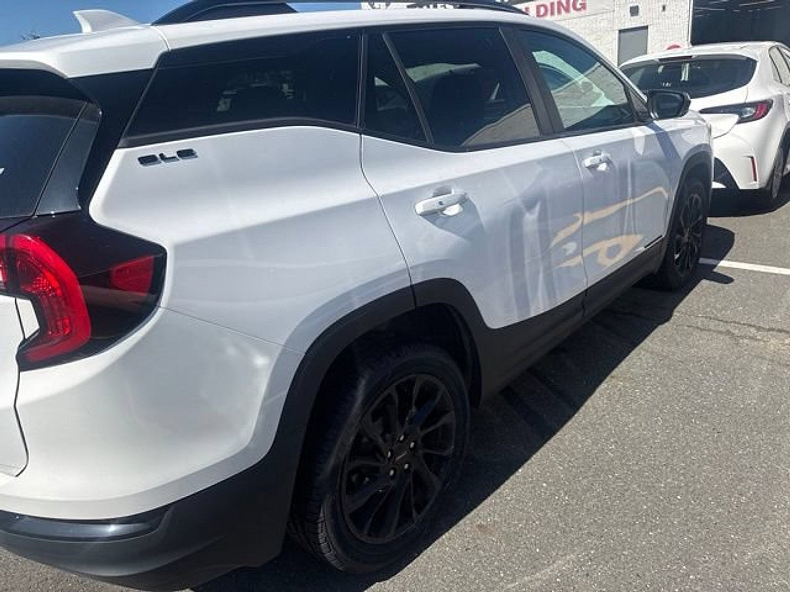 2023 GMC Terrain SLE