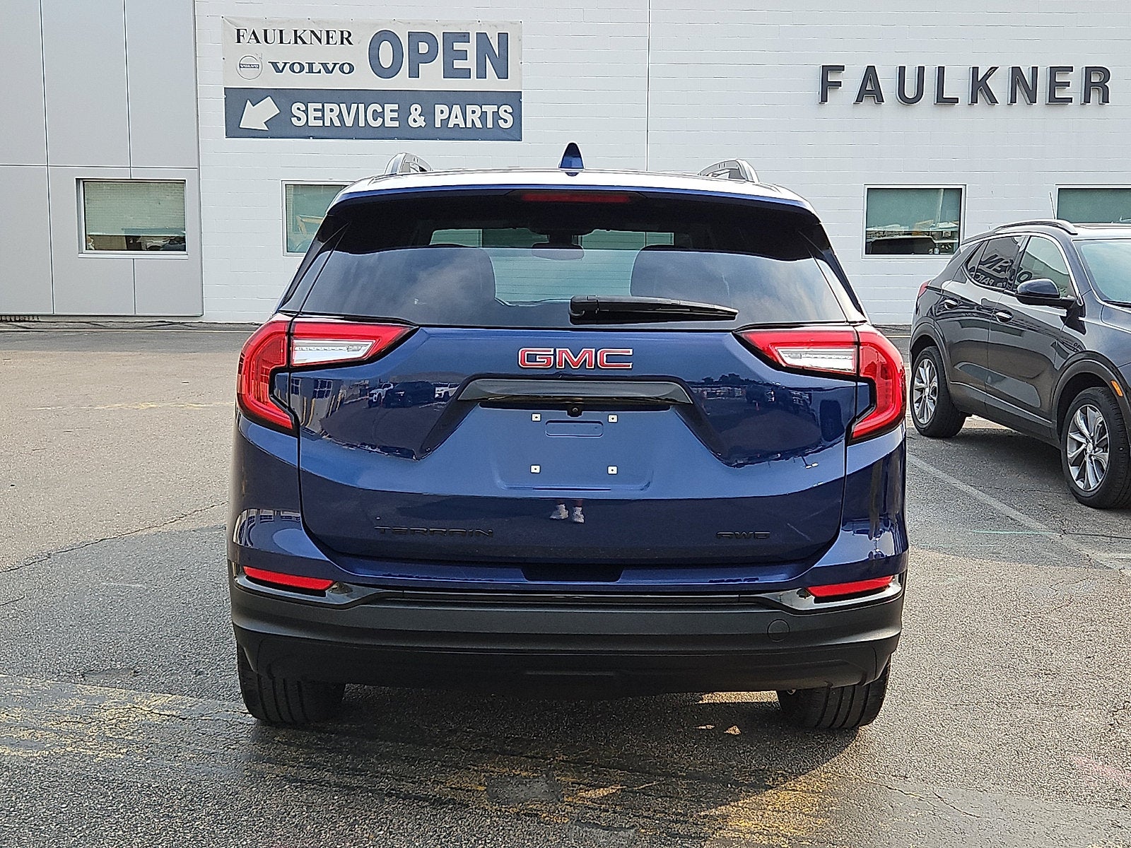 2023 GMC Terrain SLT