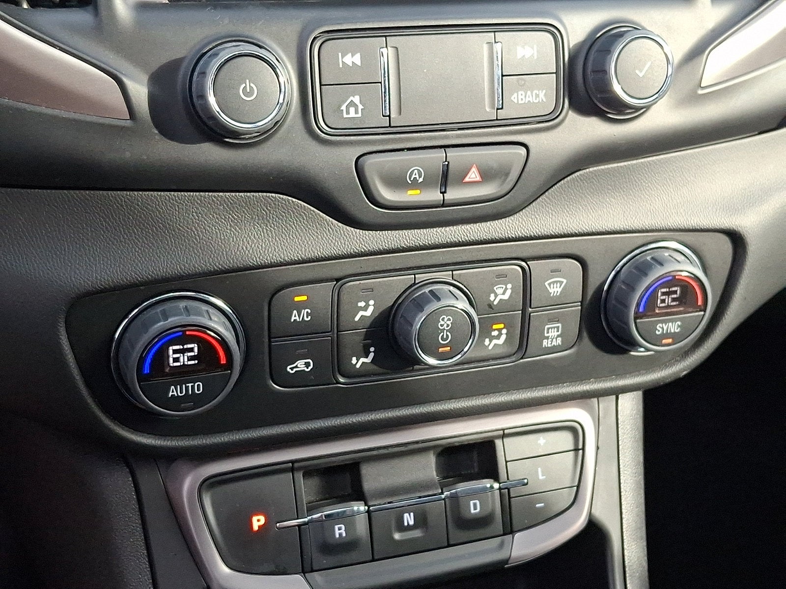 2024 GMC Terrain AT4