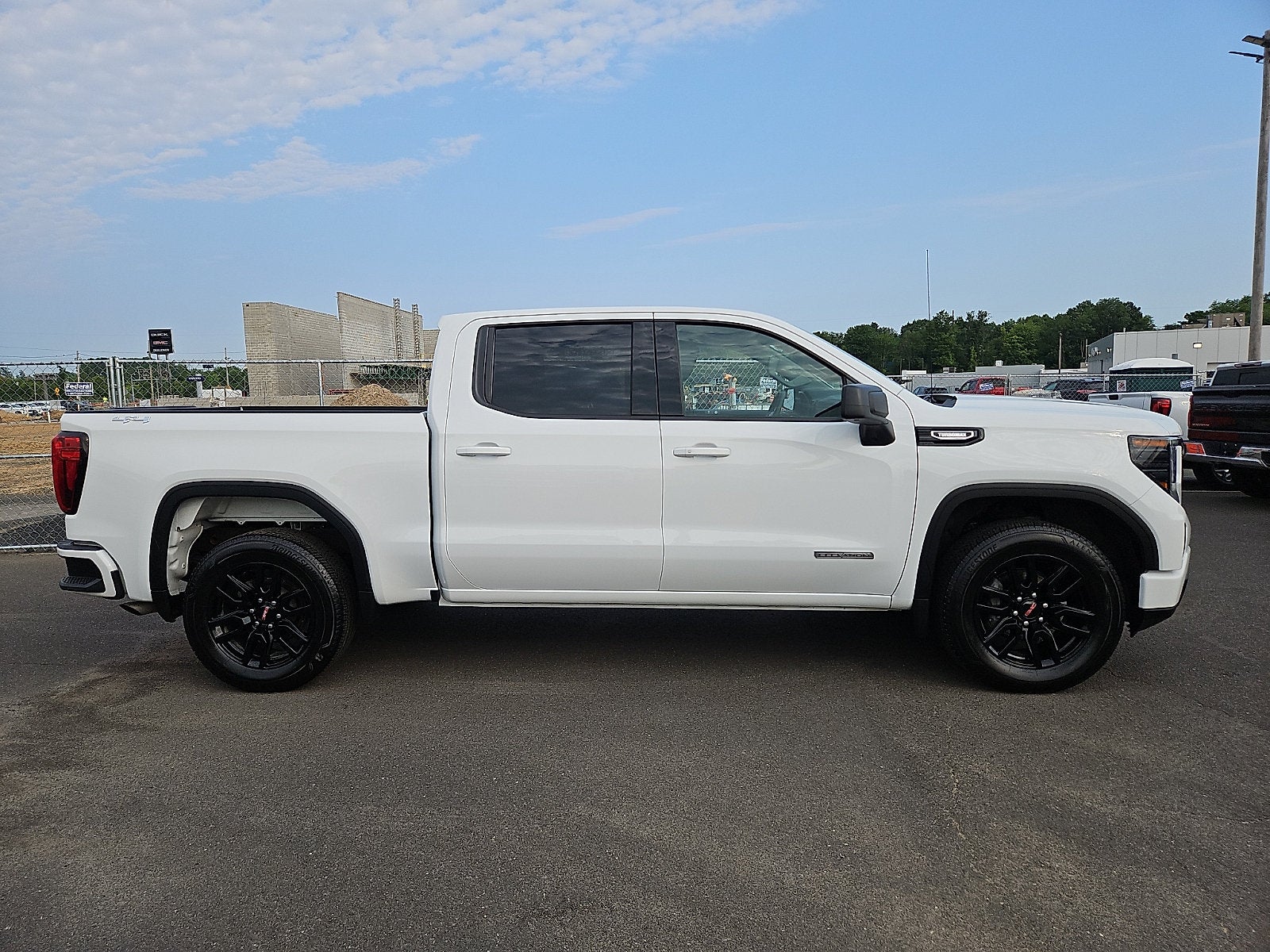 2024 GMC Sierra 1500 Elevation