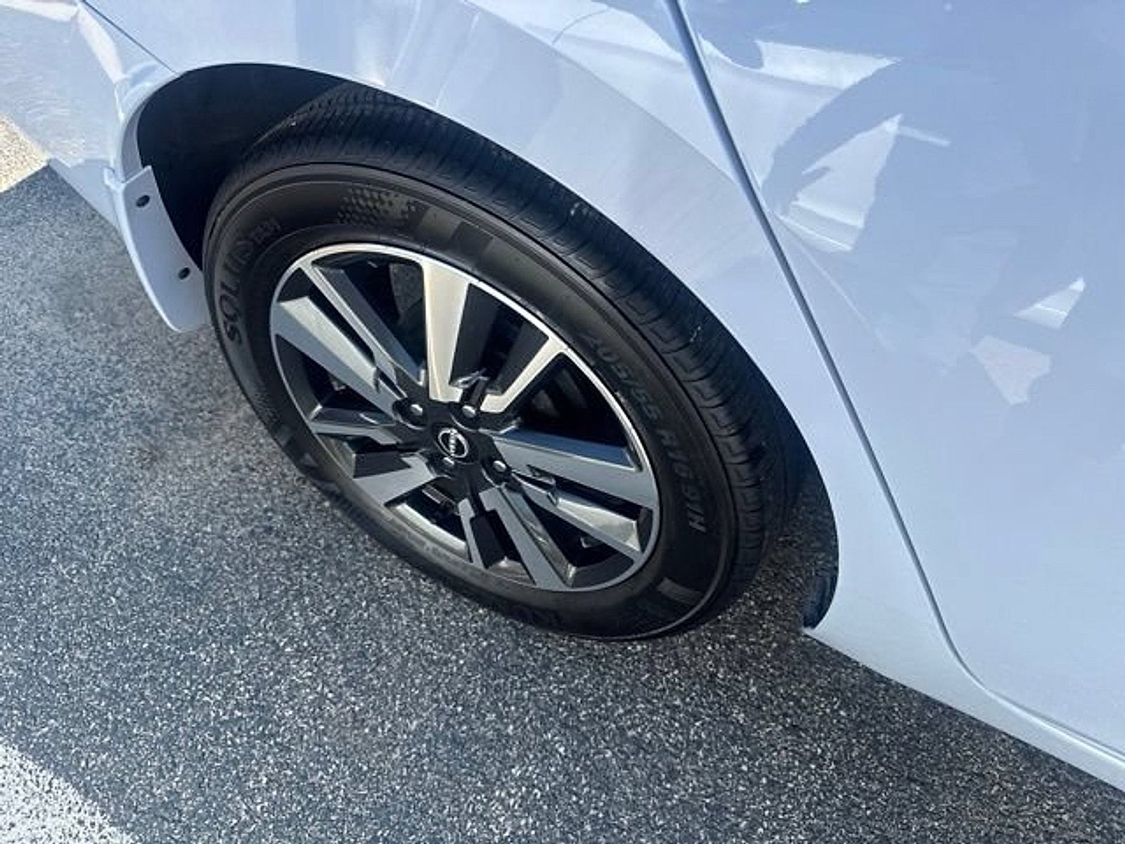 2024 Nissan Versa 1.6 SV