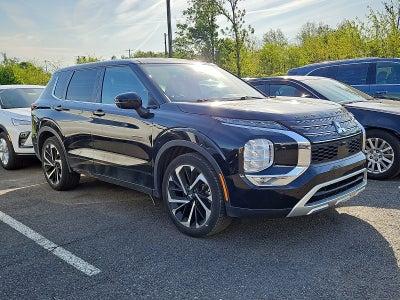 2022 Mitsubishi Outlander SE