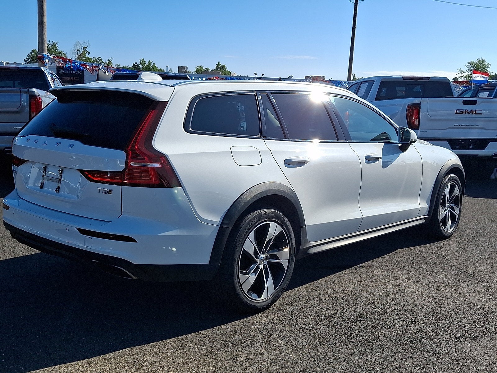 2020 Volvo V60 Cross Country T5