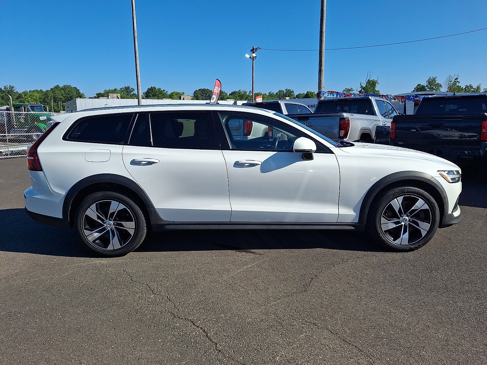 2020 Volvo V60 Cross Country T5