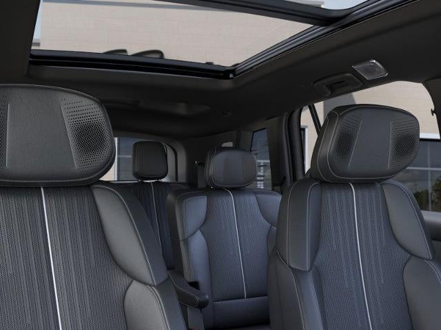 2026 Cadillac VISTIQ AWD 4dr Luxury