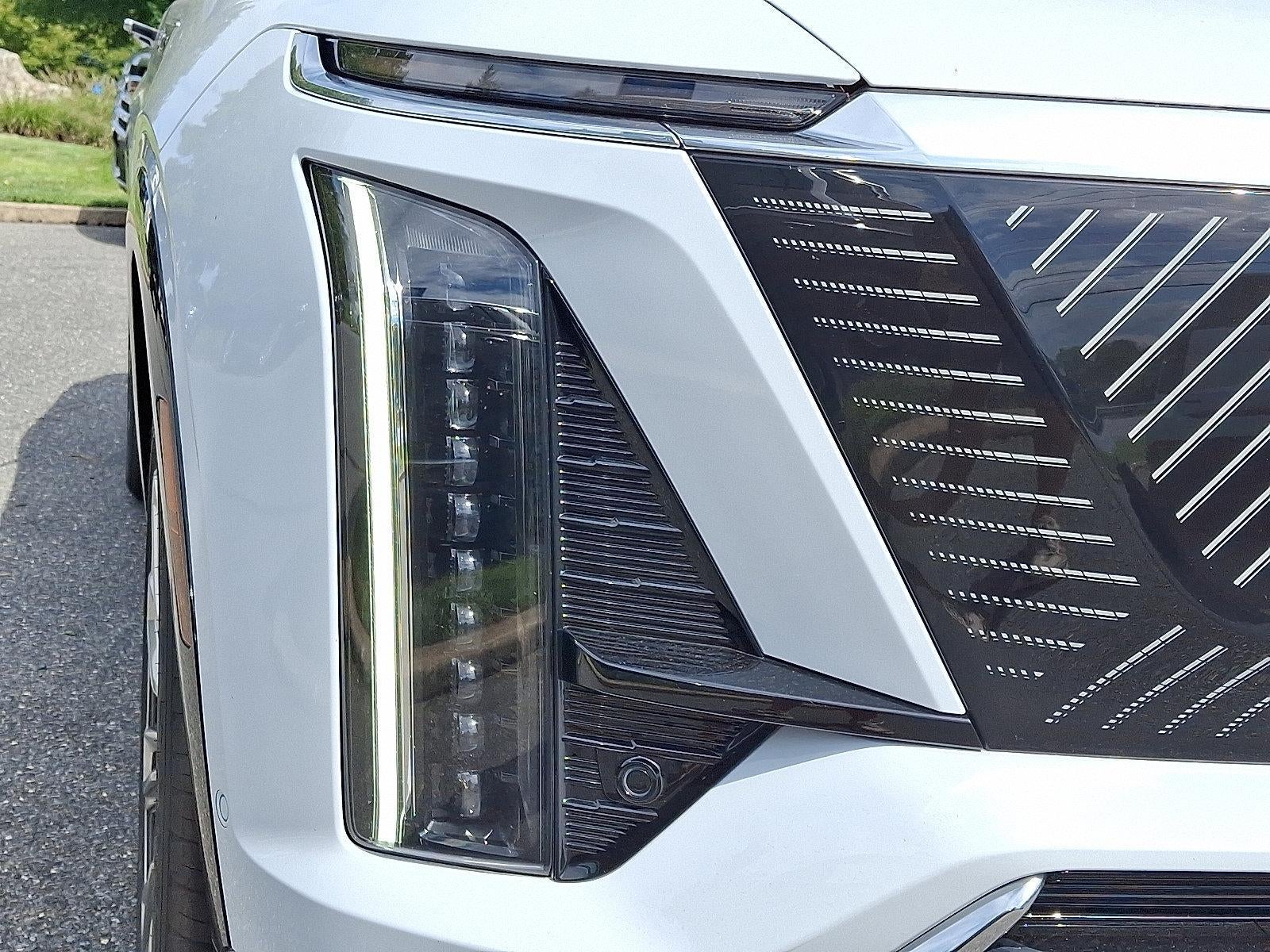 2027 Cadillac VISTIQ AWD 4dr Premium Luxury